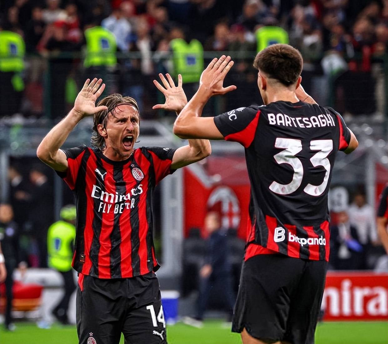 德甲半场：阿莫拉1射1传，威默破门，沃尔夫斯堡2-0柏林联合